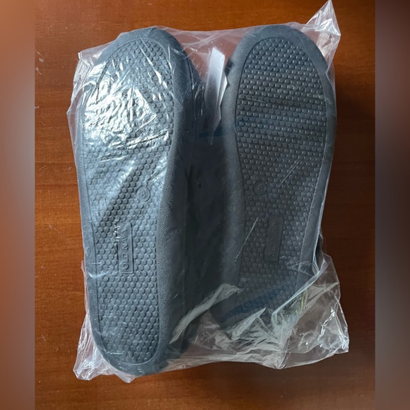 🆕 Old Navy Women’s Sherpa Moccasins Slipper Shoes - Picture 7 of 9